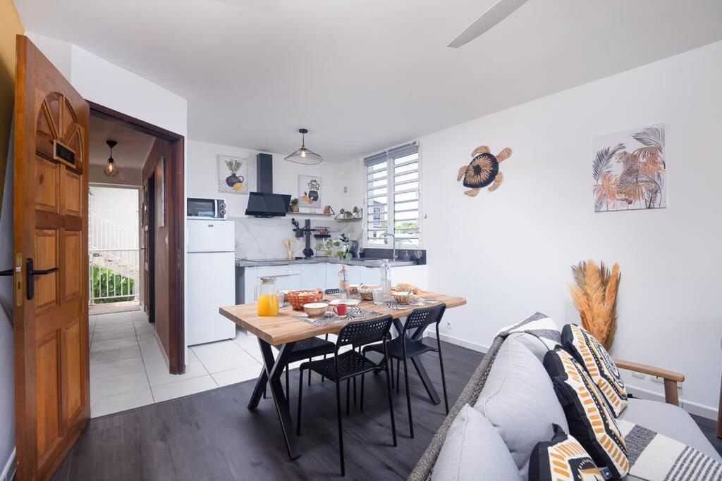 Ferienwohnung Le Logis Du Passant Riviere Saint-Louis Exterior foto
