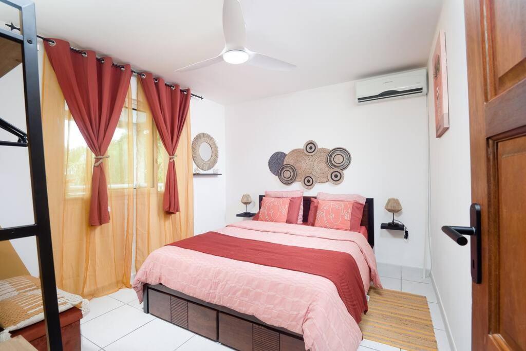 Ferienwohnung Le Logis Du Passant Riviere Saint-Louis Exterior foto